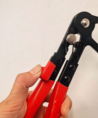 Клещи сьемник для хомутов с гибким захватом VAG